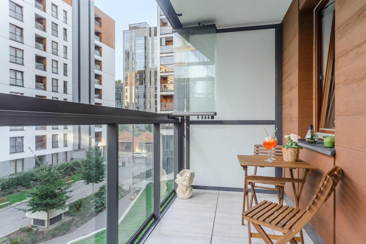 Modern Apartments With Access To The Pool Near Rondo Daszynskiego Station Varşova Dış mekan fotoğraf