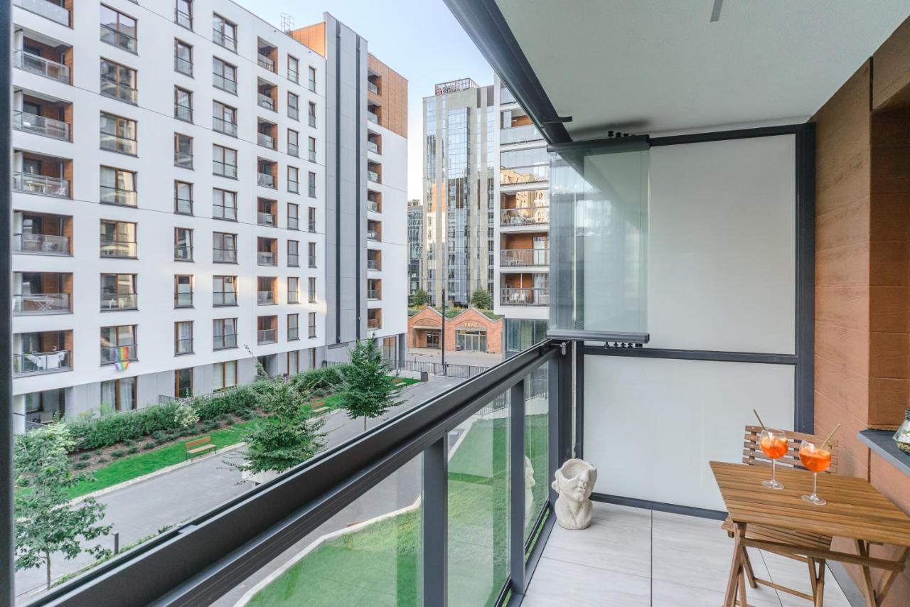Modern Apartments With Access To The Pool Near Rondo Daszynskiego Station Varşova Dış mekan fotoğraf